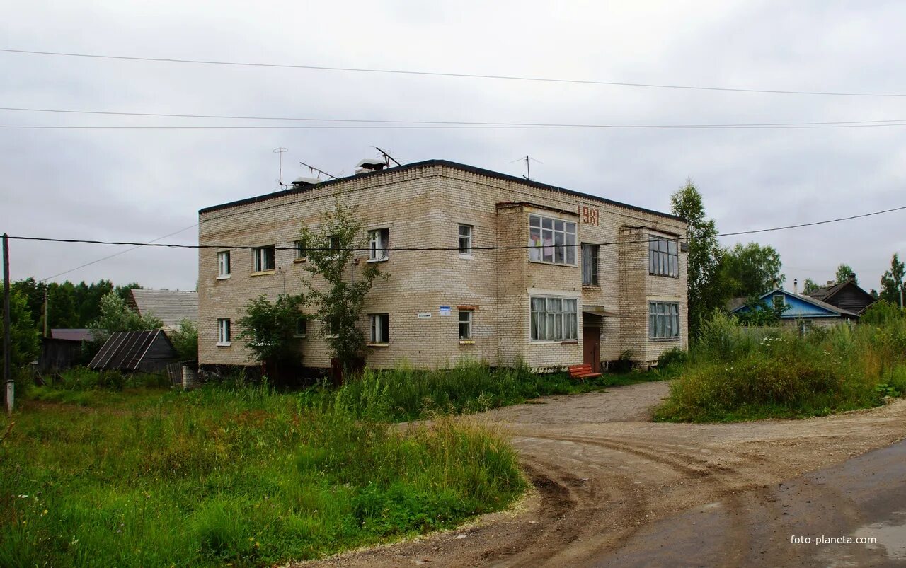 Погода в угловке новгородской области на 10. Угловка Окуловский район Новгородская область. Поселок Угловка Новгородской области. Окуловский район деревня завод. Деревня завод Окуловский район Новгородская область.