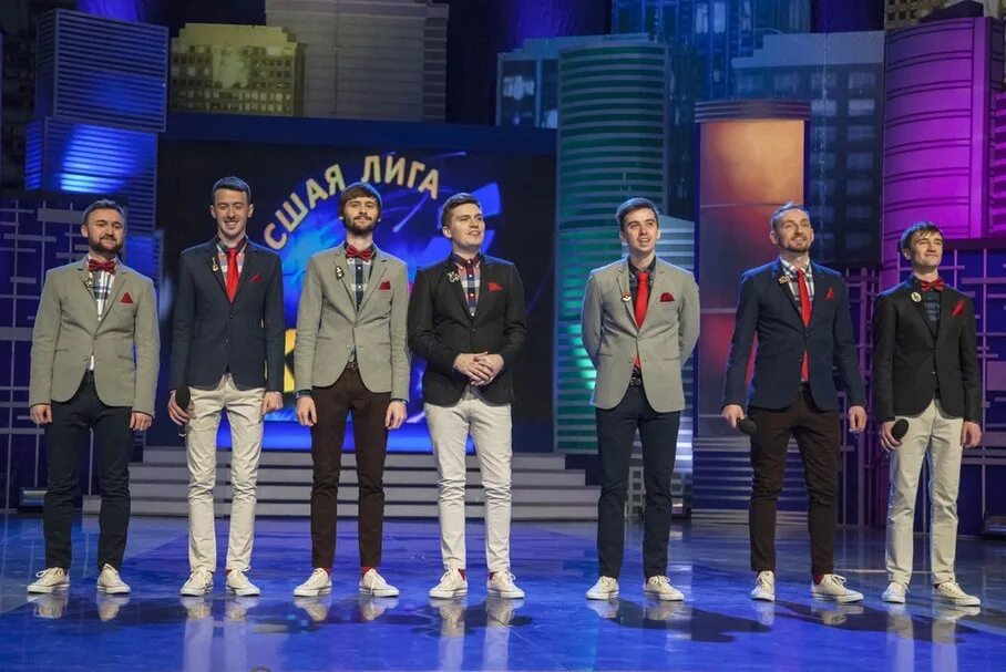 квн 2 мужика. город снов квн состав. молодёжная политика балашихи. чавурин квн. высшая лига квн сцена пустой.