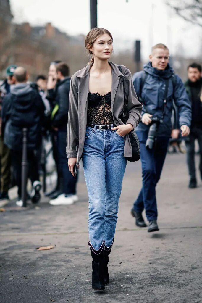 Local articles fashion. Уличный стиль карли клосс. Образ с дерби женские. Девушки на лабутенах фото. Local articles fashion.