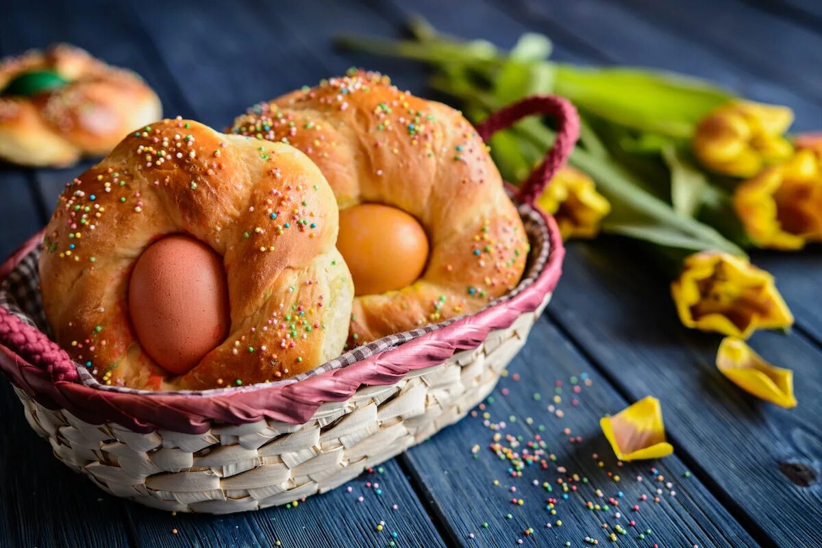 Рецепт вкусных булочек на пасху. Пасхальные булочки. красивые булочки на пасху. красивая булка на пасху. gjc[fkmyst,ekrb.