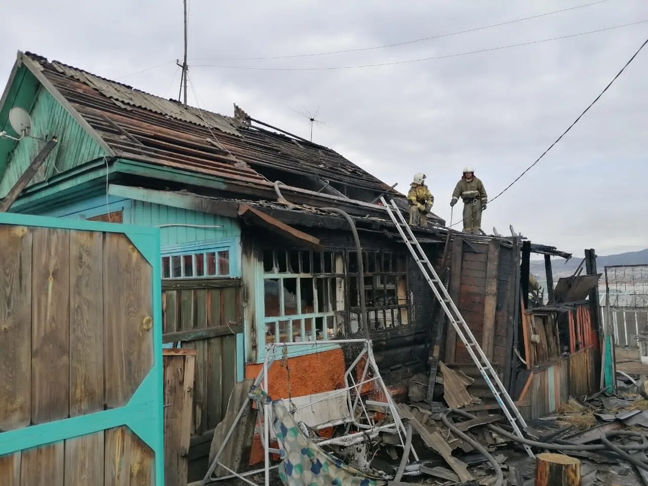 Пожары за последнюю неделю в улан-удэ. Фотографии пожаров в жилых домах. Пожар в бурятии 2021. Пожар кафе улан-удэ. Фотографии пожаров в жилых домах.