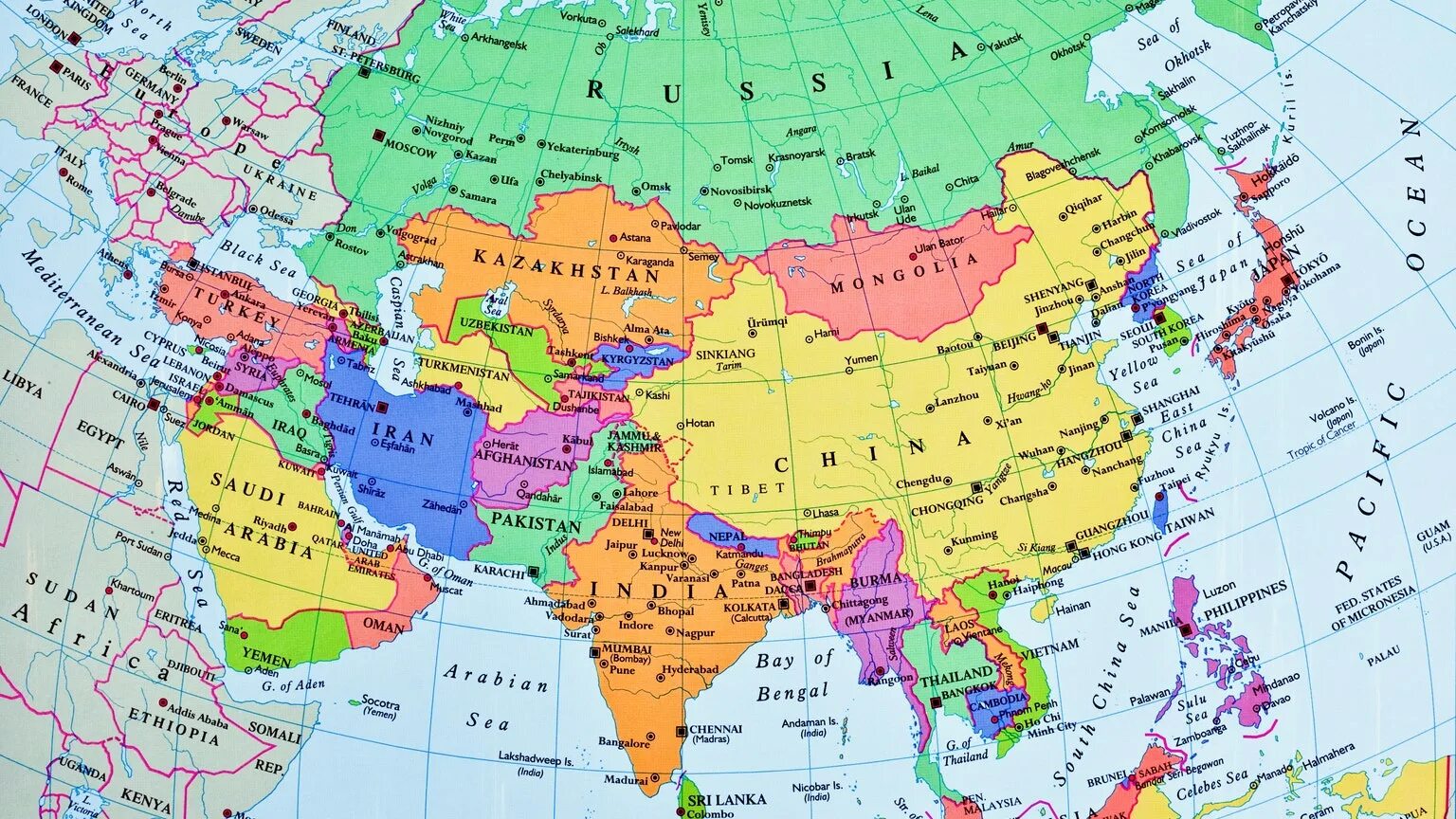 Политическая карта Евразии. Карта Европы и Азии со странами крупно на русском. Политическую карту Евразии.