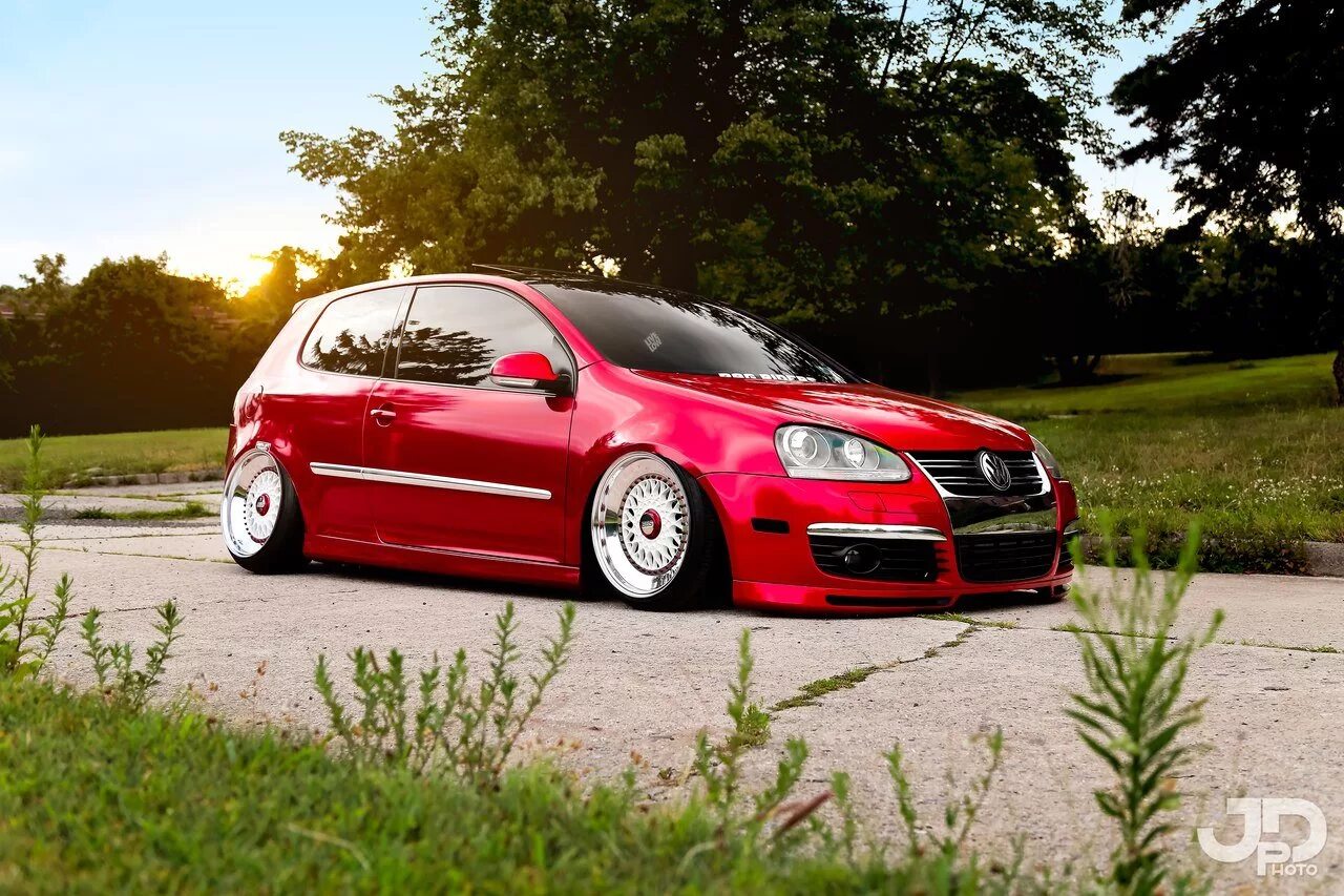 Volkswagen mk5. VW Golf 5 стенс. Volkswagen Golf 5 stance. VW Golf mk5. Volkswagen Golf mk5 stance.