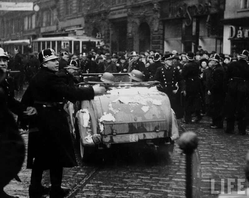 Немцы чехословакия. Германская оккупация Чехии 1939. Немцы в Праге 1939. Польская оккупация Чехословакии 1938. 1939 Март оккупация Чехословакии.