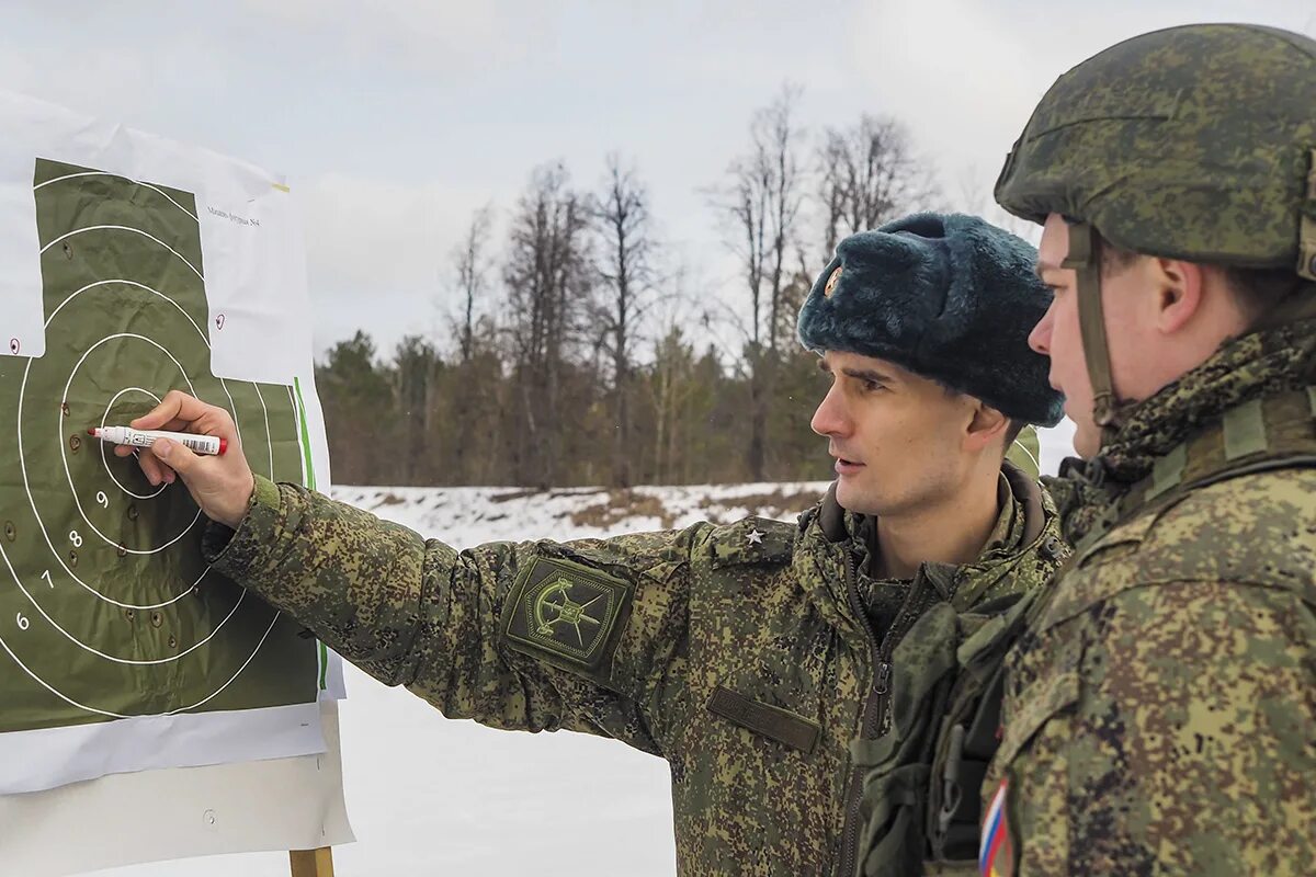 БПС военные. Глухих военные. Военные весной. Циро военные.