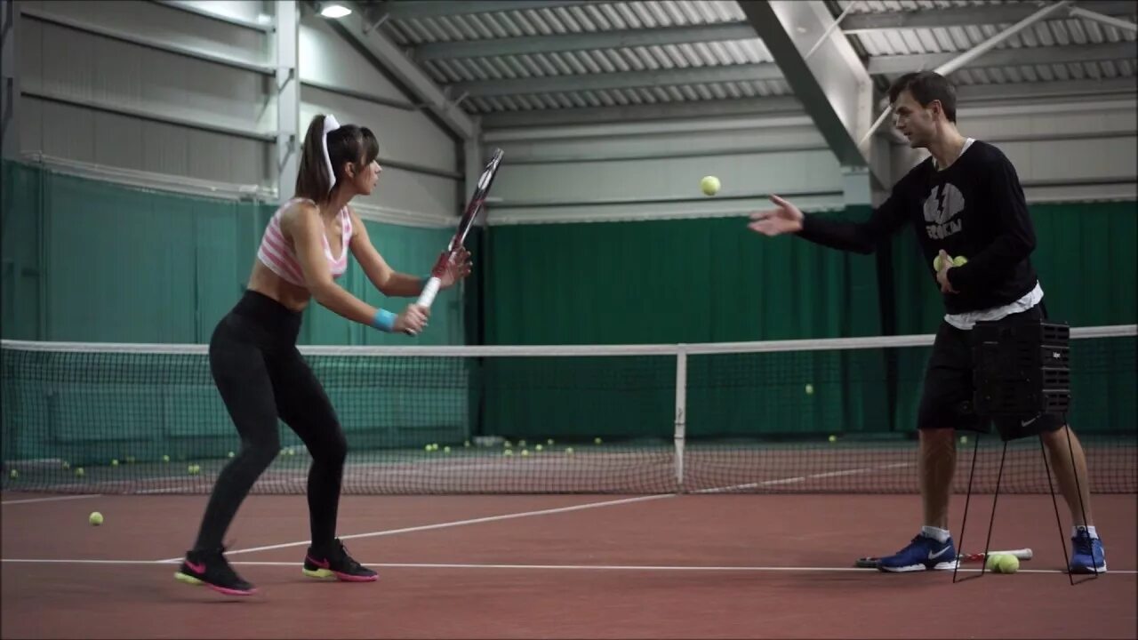 Теннис уроки для начинающих. Урок тенниса. Занятия теннисом. Занятия по теннису Москва.