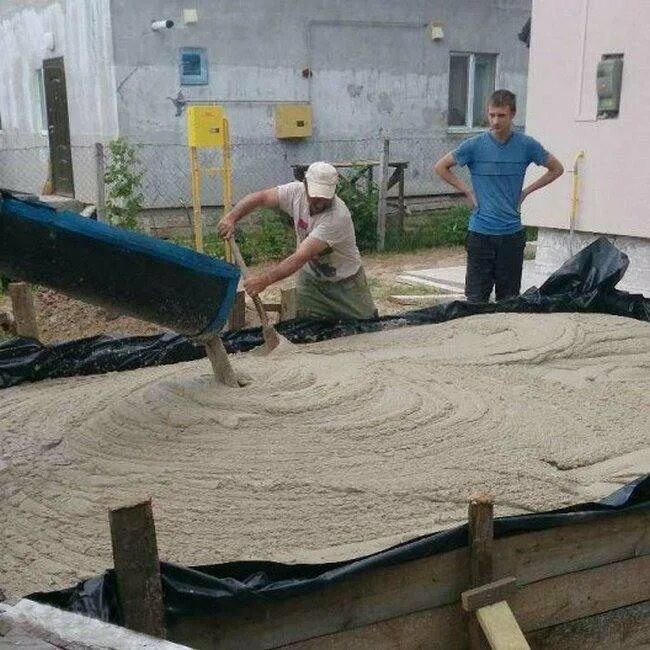 Известковый бетон. Бетон на извести. Известковый раствор для штукатурки м50. Известковый бетон. Известково-гипсовый раствор.