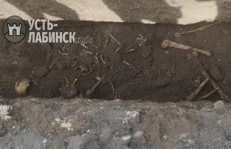 Стадион кубань усть-лабинск. Услабинск александровская крепость усть лабинск. Усть лабинск нашли. Освобождение усть-лабинска. Кладбище усть лабинск.