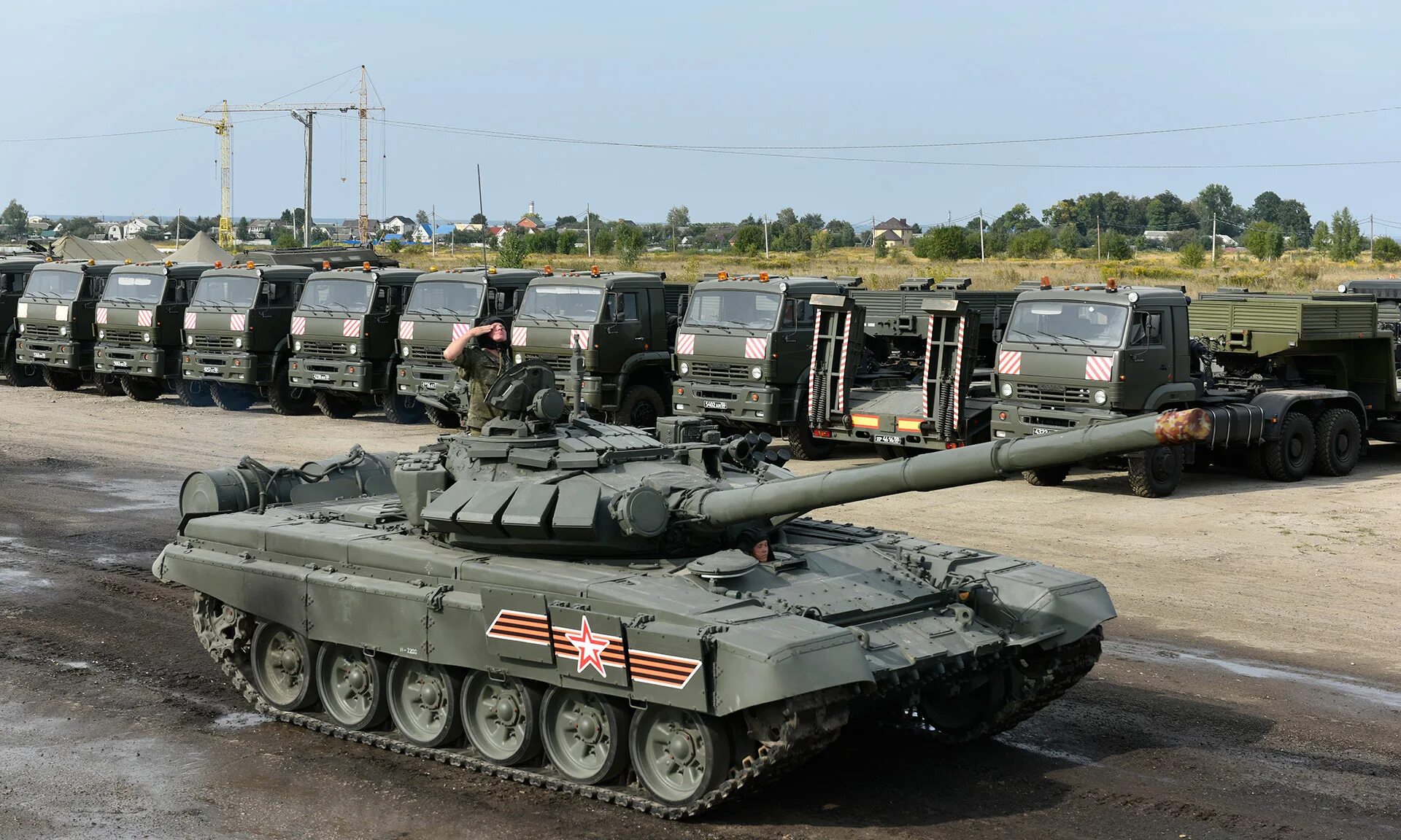 брянской пролетарской дивизии 26 брянск. марш колонны военной техники. комсомольская д 7 брянск. брянск выставка военной техники. партизанская поляна брянск.