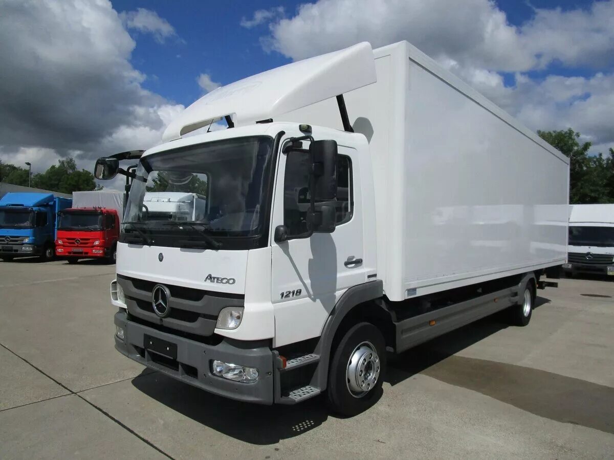 Mercedes-Benz Atego 2013. Мерседес Атего 2013. Mercedes-Benz Atego 1218l. Мерседес Атего 5 тонн. Куплю мерседес атего б у