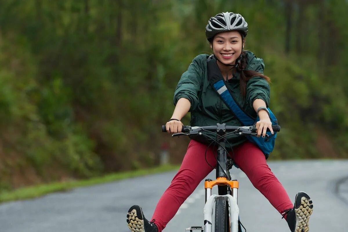 Ride a Bike. Женщина на велосипеде. Riding a Bike. Ride a Bicycle.