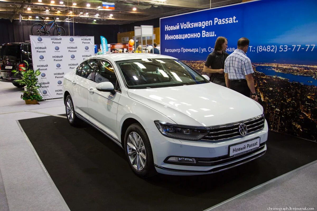 Volkswagen беларусь. VW Passat Touring 2021. Passat (3g2, cb2) 2017. Volkswagen Passat в автосалоне. Новый Volkswagen Passat американской сборки.