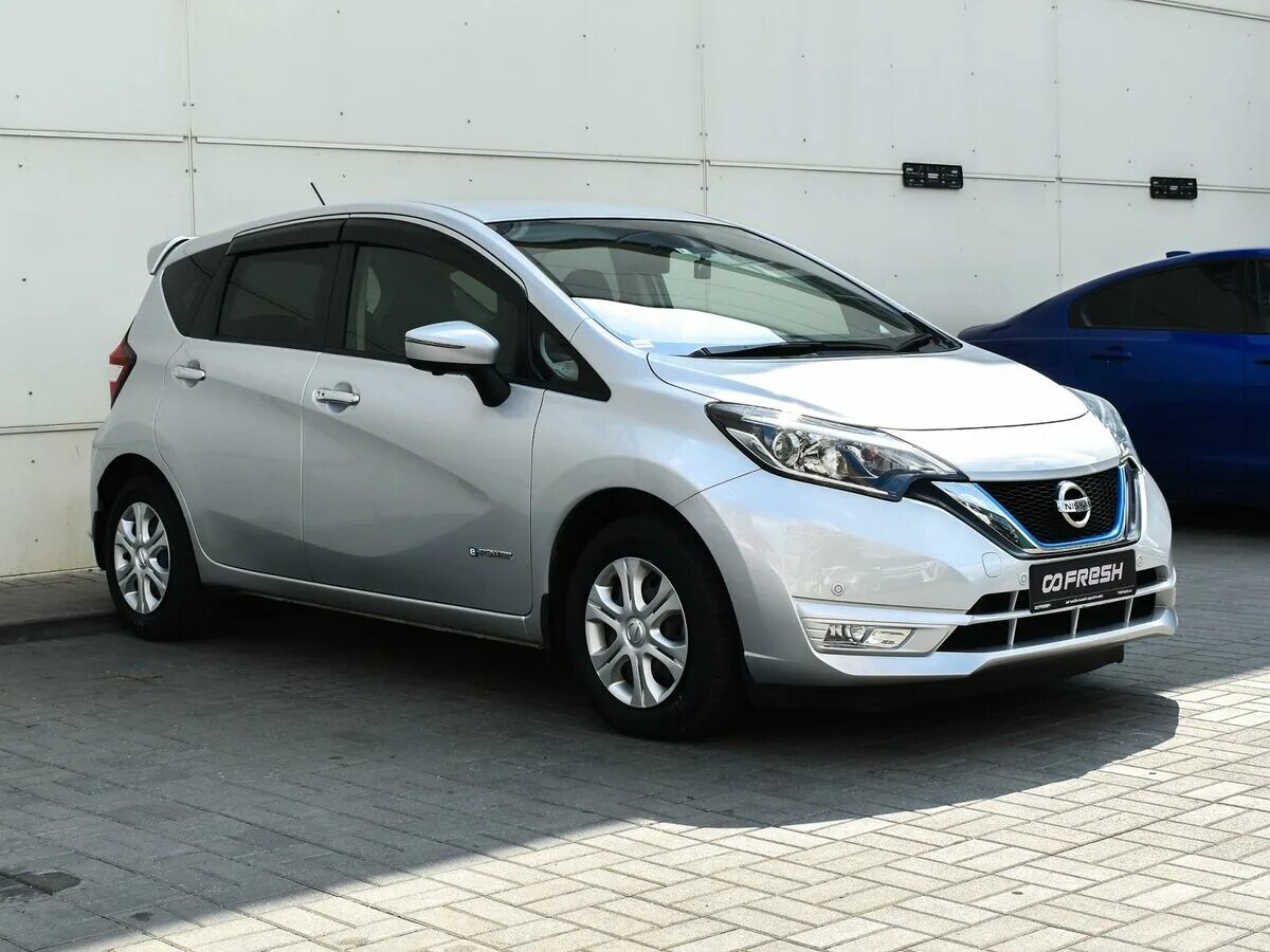 Ниссан ноут 2019 года. Ниссан ноут 2019. Nissan Note 2019. Nissan Note 2019 гибрид. Ниссан ноут турбо 1.2.