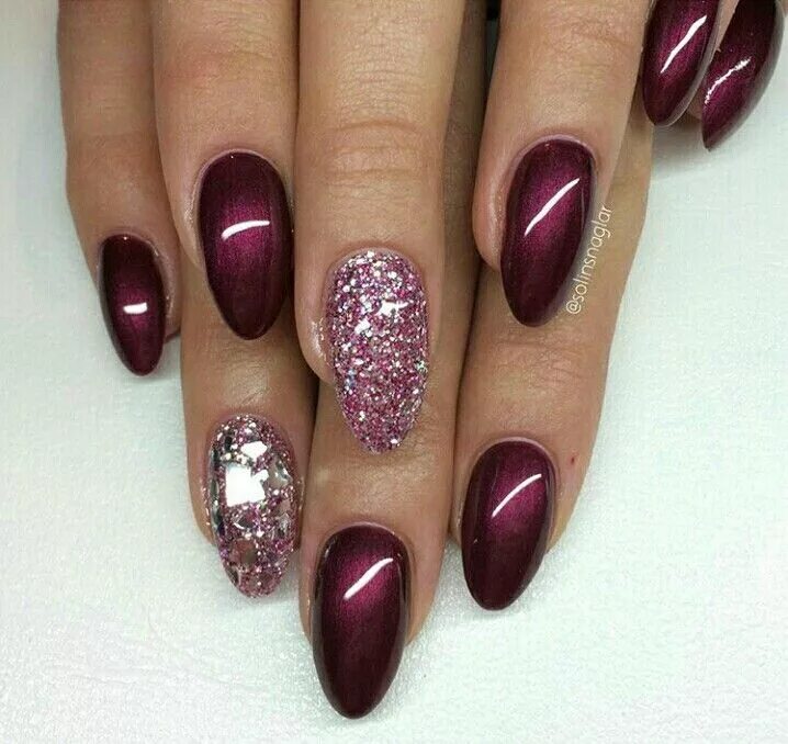 Маникюр миндаль бордовый с блестками Pin by Marina on Manucure Nails design with rhinestones, Gel nails, Cute nails