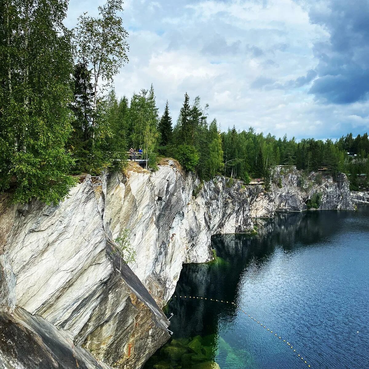 Орлан сортавала. Горный парк Рускеала Карелия. Мраморный каньон в Карелии. Мраморный каньон Рускеала Республика Карелия. Сортавала Рускеала.