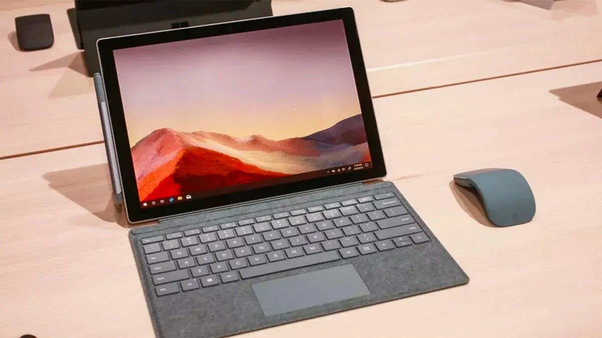 Surface go 10. Планшет microsoft surface pro 7. ноутбук microsoft surface pro 7. microsoft surface pro 7 i3. microsoft surface pro 7 pro.