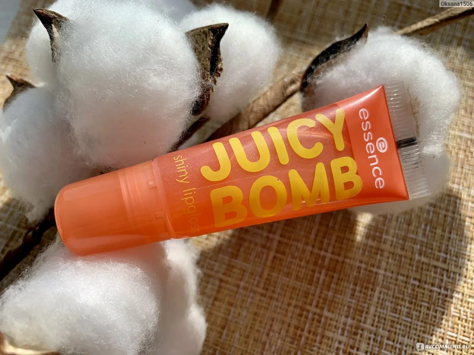 Блеск juicy Bomb. Эссенс Джуси бомб. Essence juicy Bomb блеск для губ. Бальзам для губ Джуси бомб.