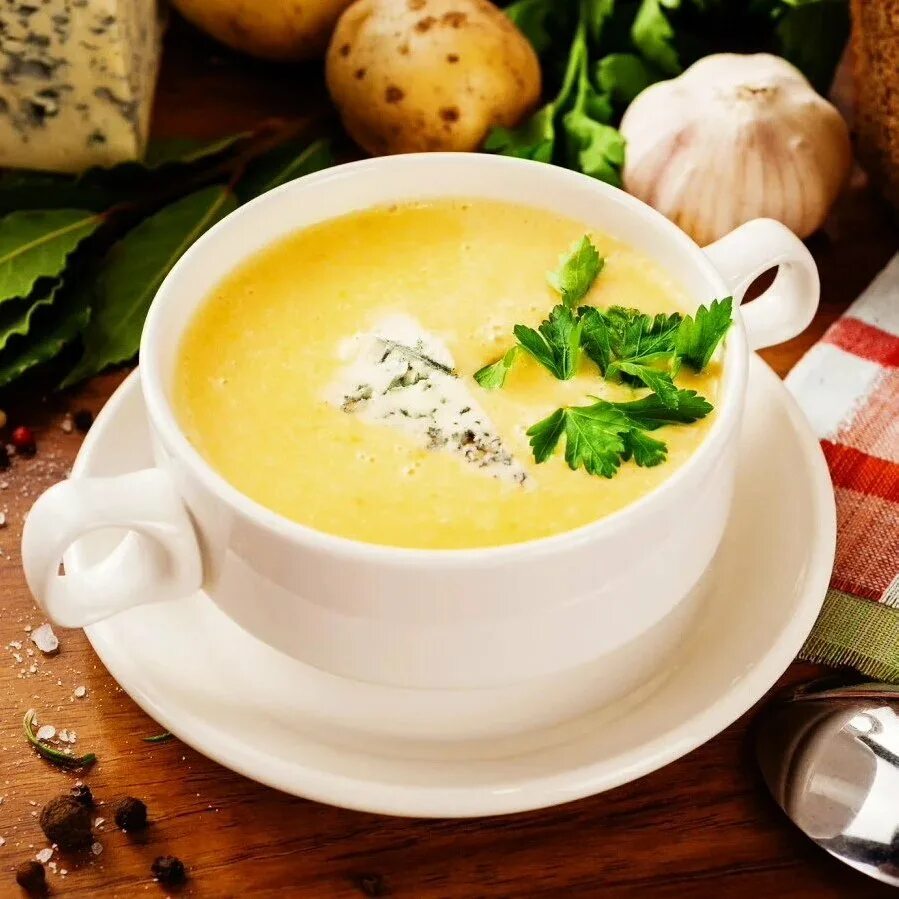 Суп с индейкой и сыром. Сырный суп пюре. неаполитанский суп. сырный крем суп. суп романо сырный.
