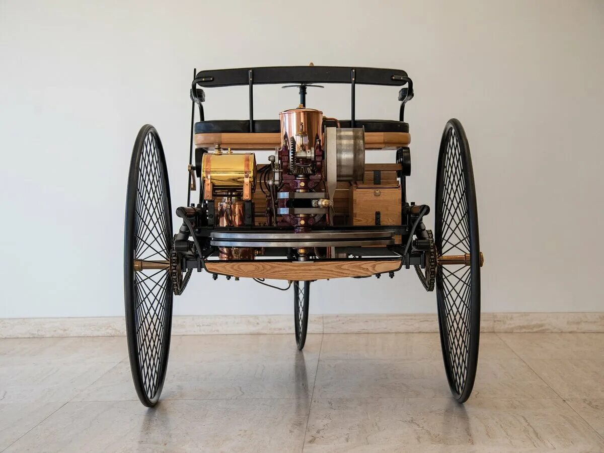 Самая первая мире видео. Benz Patent-Motorwagen 1886.