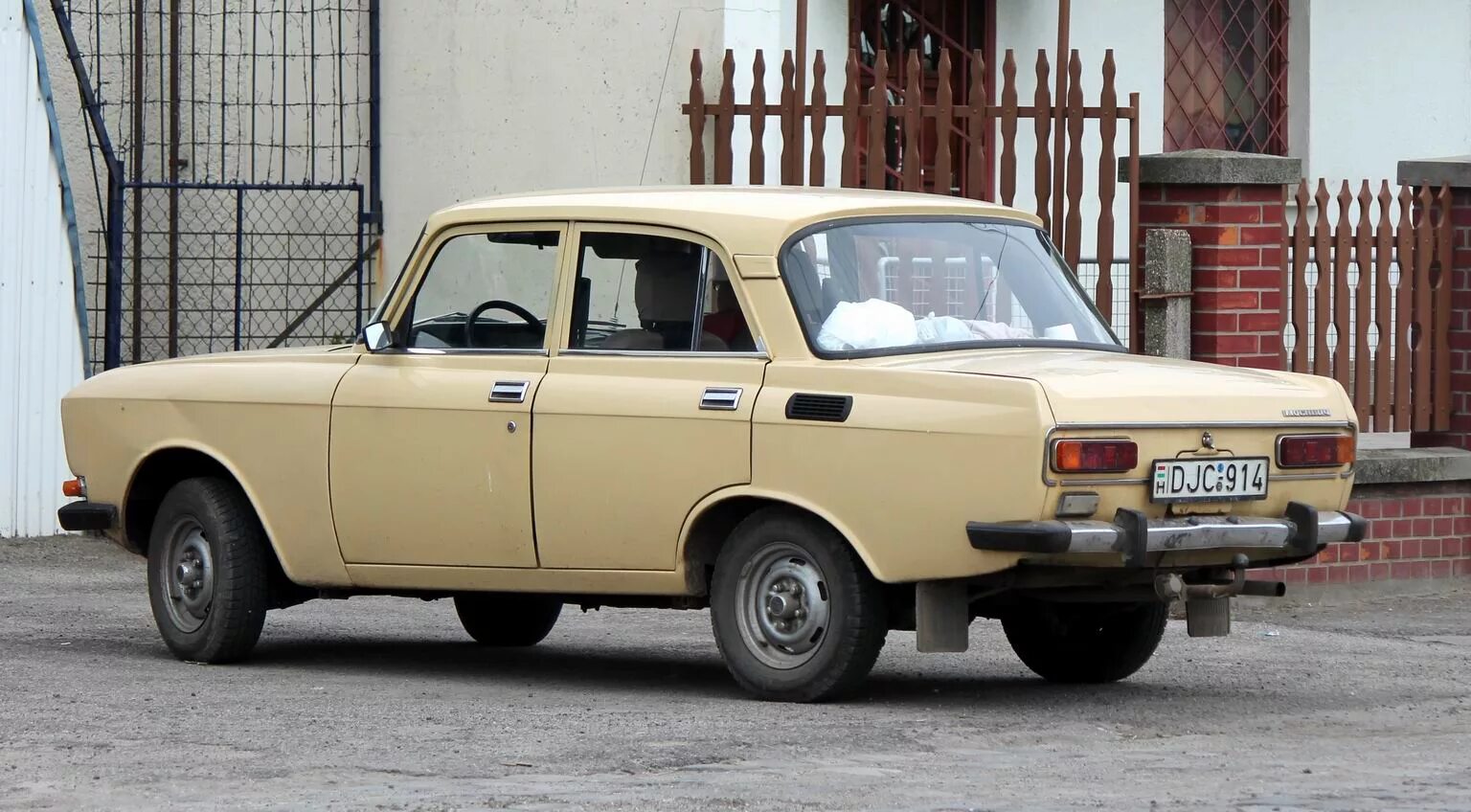 Москвич 2140. АЗЛК-2140 «Москвич». Москвич 2140 1984. АЗЛК 2140 сбоку. Купить м 2140