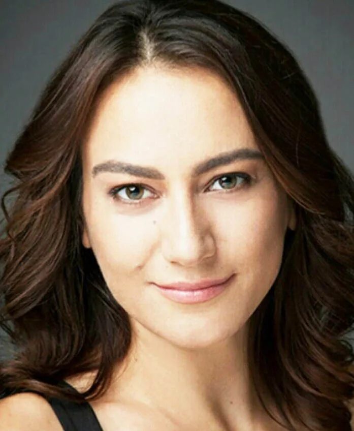 Инджинур дашдемир актриса. Инджинур дашдемир актриса. Инджи велиева. Инджинур дашдемир. Инджинур дасдемир.