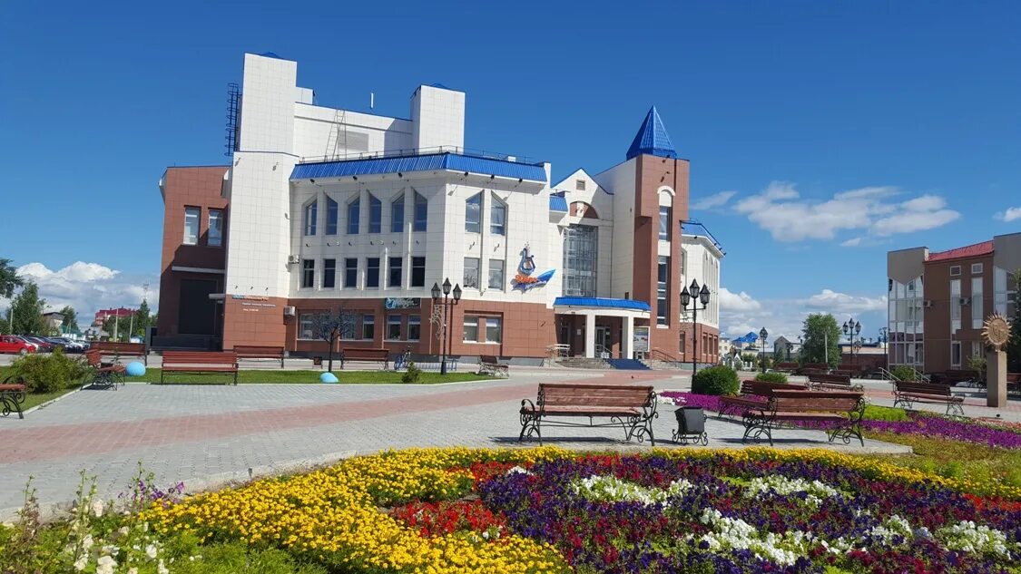 Город югорск хмао. Югорск (ханты-мансийский автономный округ - югра). Город югорск парк. Югорск н. Население югорск хмао.