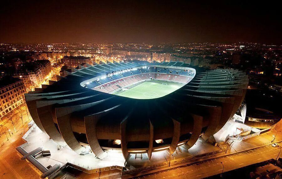 Стадионы франции. Париж парк де Пренс. Парк де Пренс стадион. Parc des Princes стадион в Париже. ПСЖ стадион парк де Пренс.