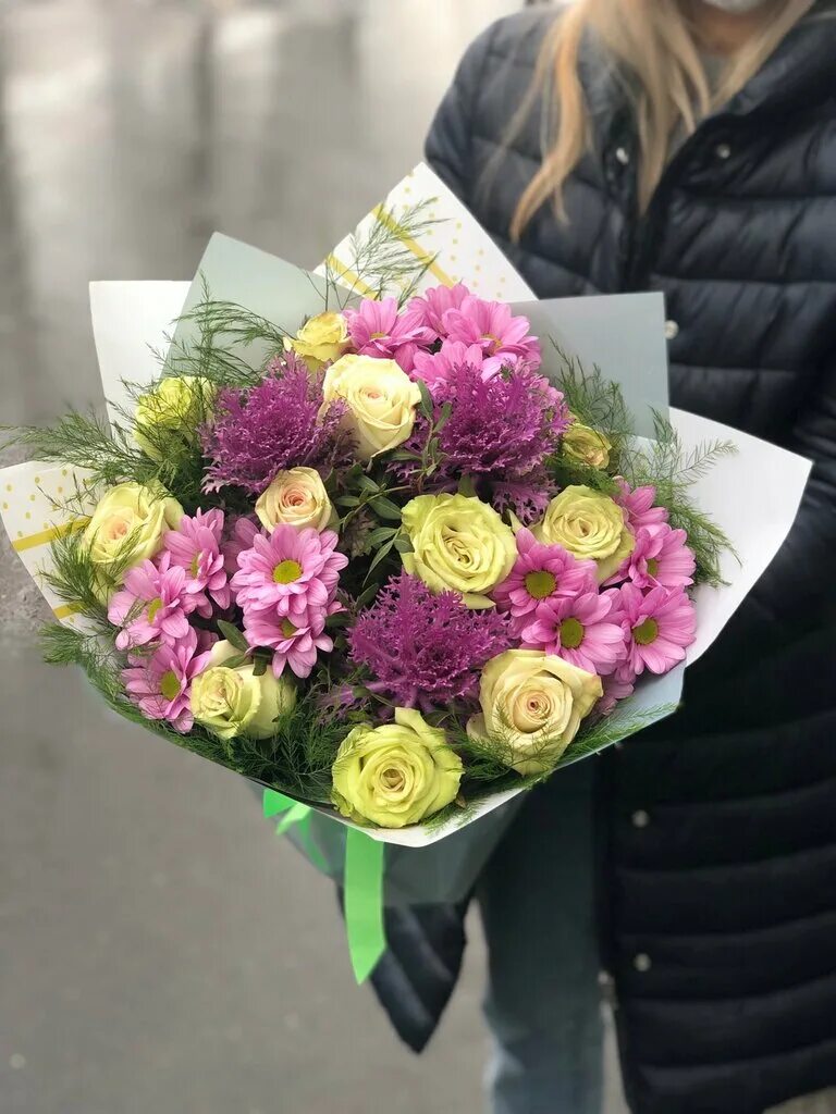 Кустовая уфа. Красивые букеты уфа. Розы пестрые букет. Кустовая уфа. Розы цветов уфа.