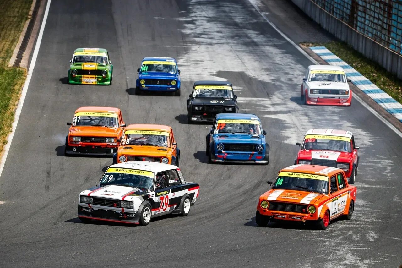 Гонка жара на трассе игра. Classic Touring Cup 2022. Classic Touring Cup Москвич. Classic Touring Cup 2023. Moscow Classic Touring Cup.