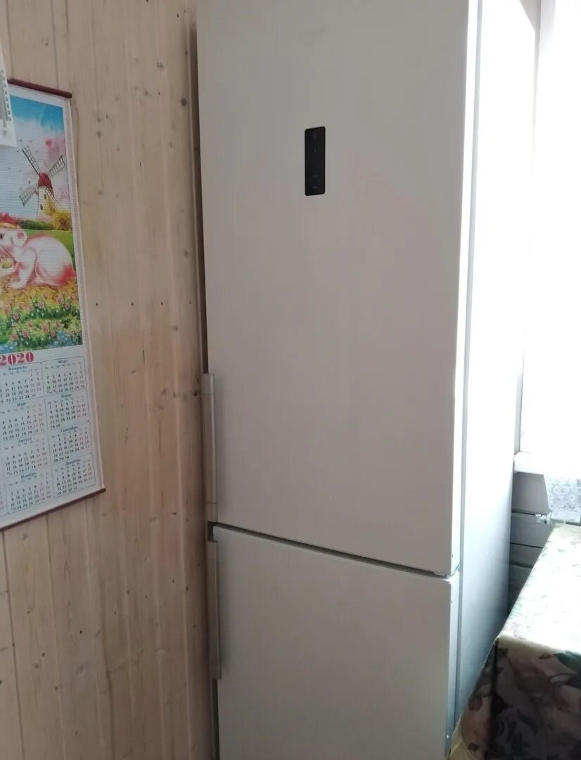 Продать холодильник за 20000 рублей