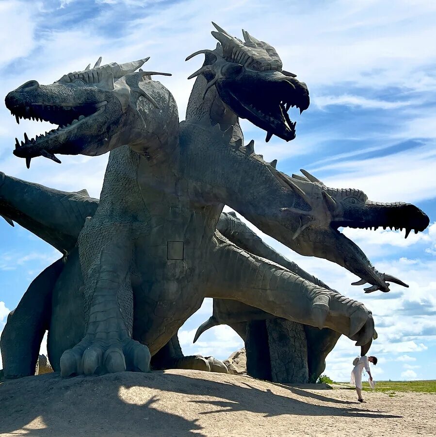 Змей горыныч липецкая область кудыкина гора. Кудыкина гора липецкая область дракон. Задонск дракон кудыкина гора. Кудыкина гора дракон. Липецк дракон кудыкина гора.