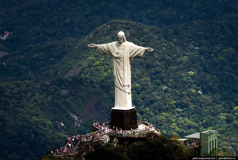 Христос Искупитель Рио де Жанейро. Статуя Христа в Рио-де-Жанейро. Статуя Иисуса Искупителя в Рио-де-Жанейро. Христос-Искупитель Рио-де-Жанейро, Бразилия.