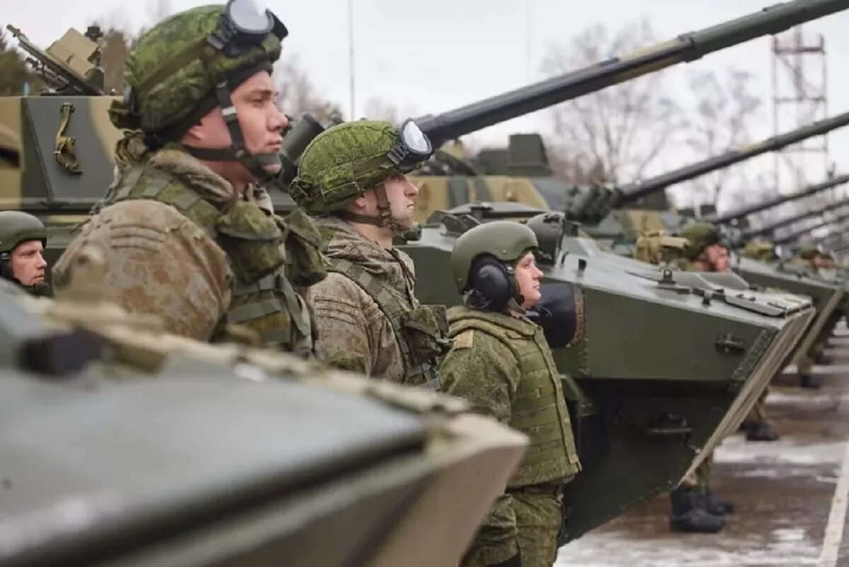 Войска продвигаются. Бтр 80 донбасс. Военная операция на украине. Техника на параде в киеве. Российские военные учения.