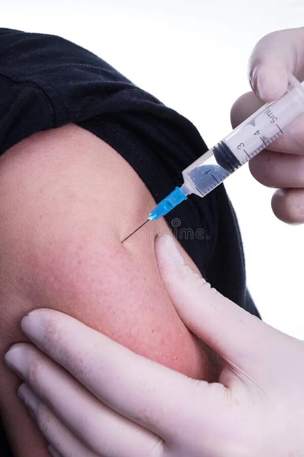 Прививки. Уколы и прививки. Вакцинация ампулы. Вакцинация от гриппа. Шприц для вакцинации от ковид.