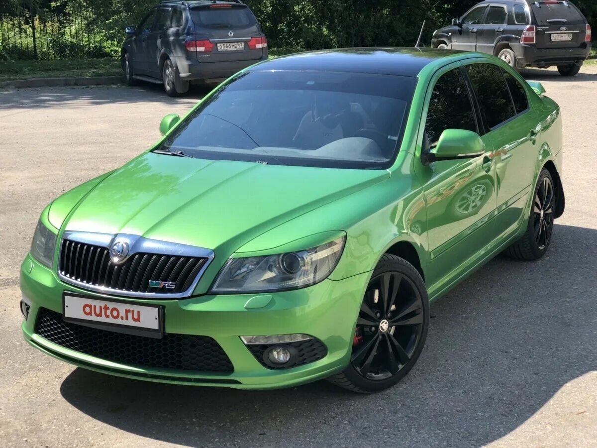 Купить октавию а5 на авито. Skoda Octavia a5 зелёный.