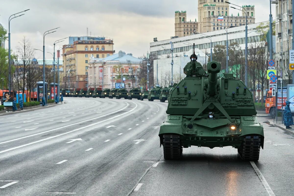 В москве есть военное положение. Военная техника. Военное положение. Военное положение в России. Военное положение в Москве.