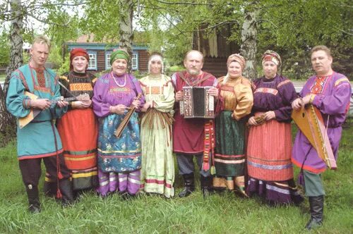 Ансамбль вечёрки Сростки. Творческий коллектив вечерки. Фольклорный ансамбль Алтай. Алтайский народный костюм. Традиции ярославского края