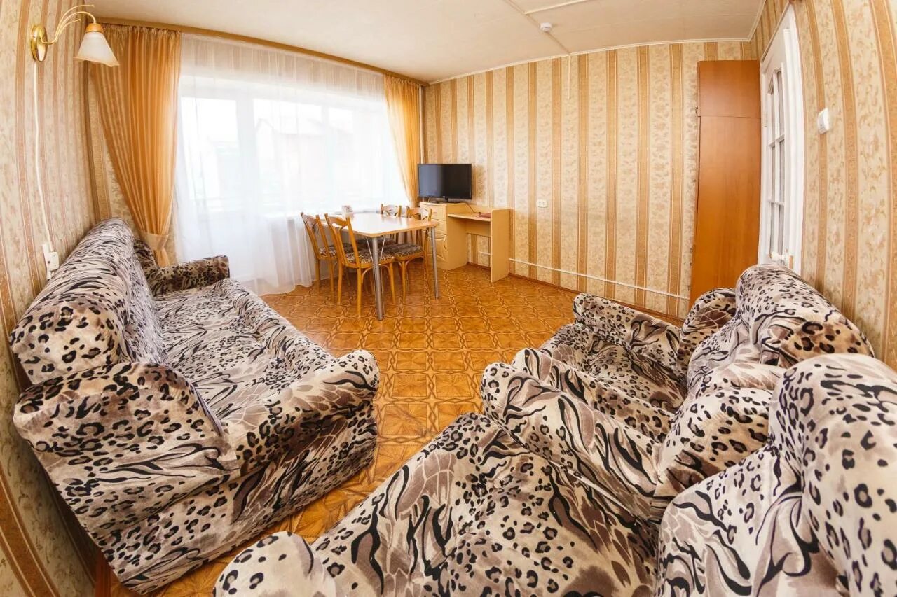 Гостиница баргузинский прибой. Баргузин гостиница улан удэ. Отель баргузин дивноморскле. Баргузин улан-удэ. Баргузин гостиница улан удэ.