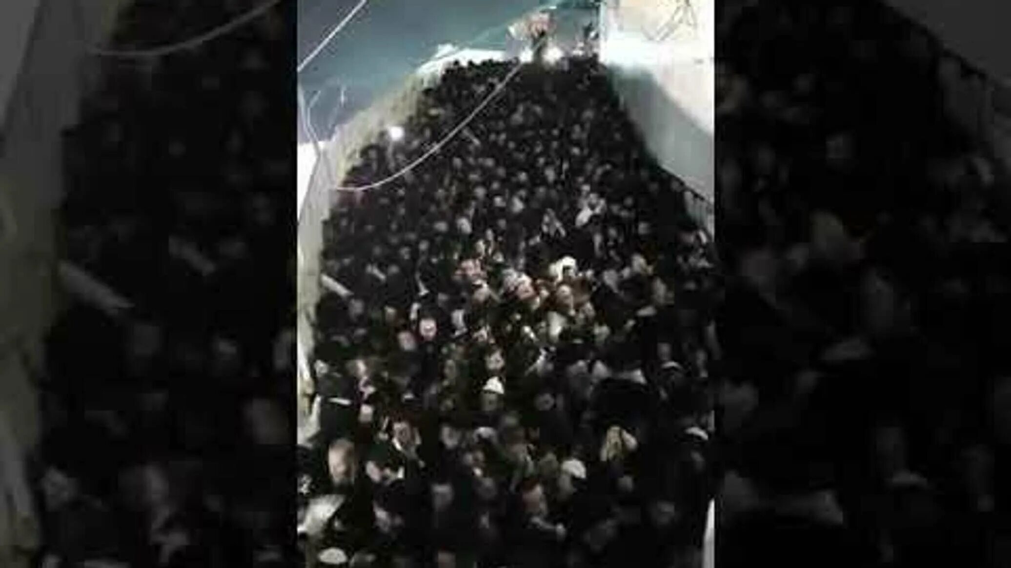 Погребение в иерусалиме. Давка на стадионе хиллсборо в шеффилде. Церковная давка. Люди в храме. Церковная давка.