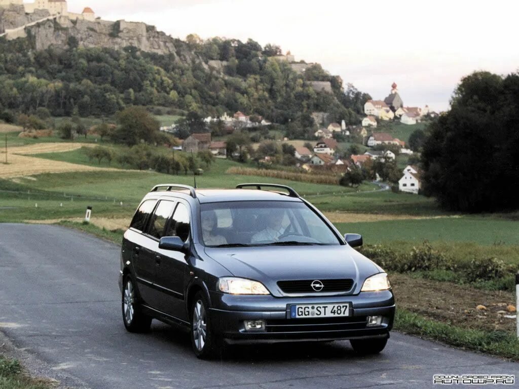 Opel Astra Caravan 1998. Opel Caravan 1998. Opel Astra g Caravan 1998.