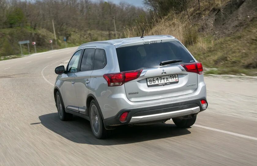 Митсубиси аутлендер 2016. Митсубиси аутлендер 2015 черный. Mitsubishi outlander пятнадцатого года. Митсубиси аутлендер 15 года. Mitsubishi outlander 15 год.