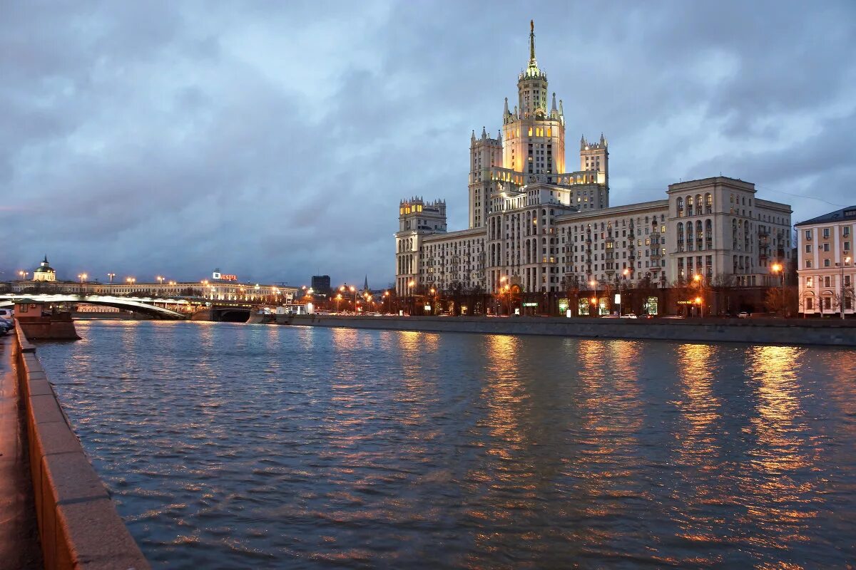 Жилой дом на Котельнической набережной, Котельническая набережная, 1/15 к Б в Мо