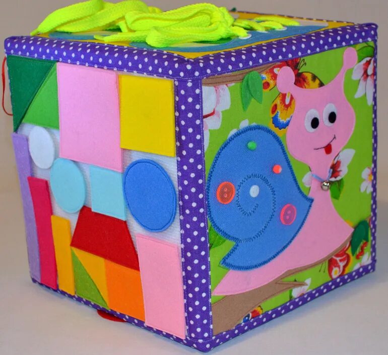 Развивающий кубик для малышей своими руками. Развивающие игрушки из коробок. Развивающий кубик для малышей своими руками. Мягкий кубик развивающий для малышей. Развивающая коробочка.