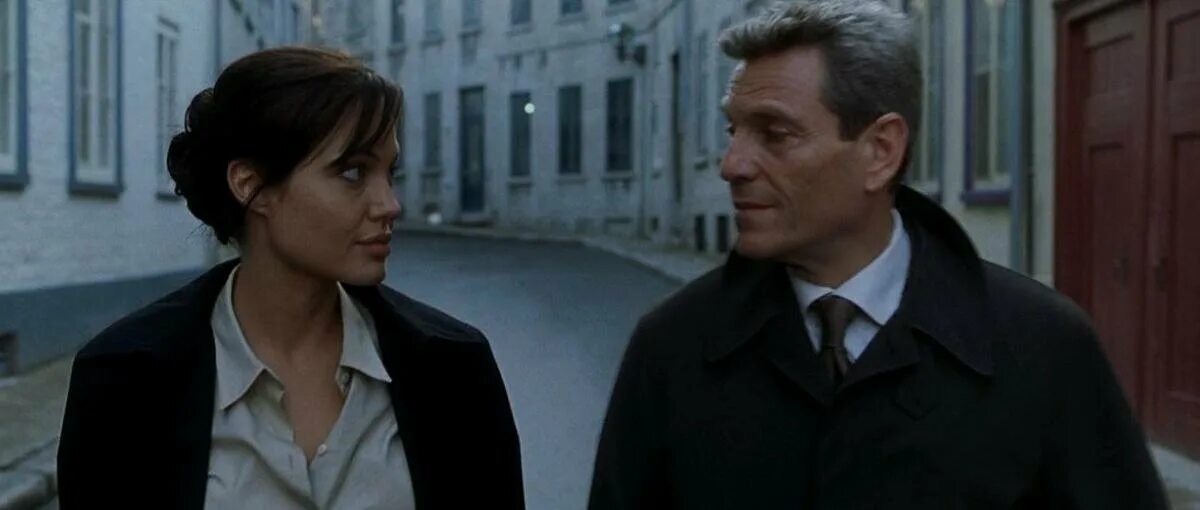 Забирая жизни 2. Забирая жизни (taking Lives), 2004.