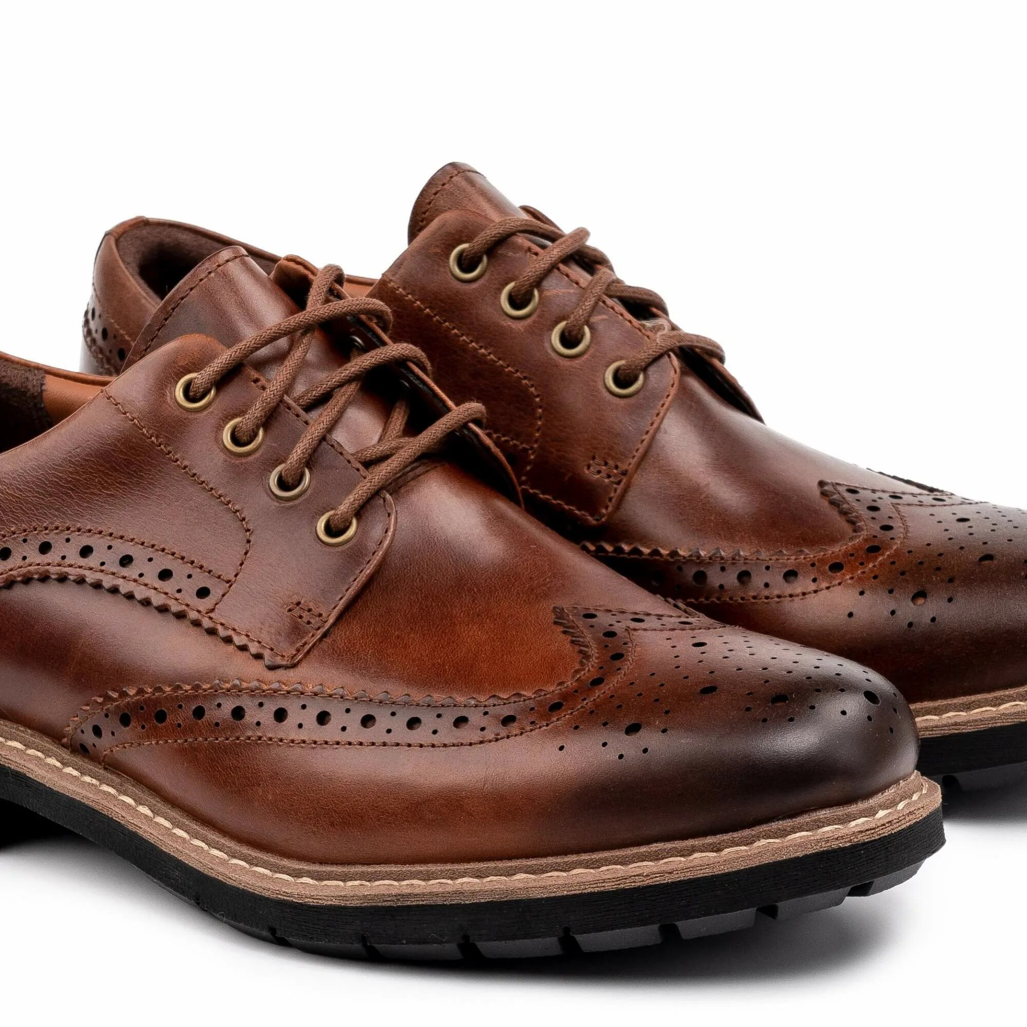 Ботинки мужские 48. Clarks дерби Броги. Clarks дерби мужские. Clarks Batcombe Wing. Туфли Derby мужские korichnevie.