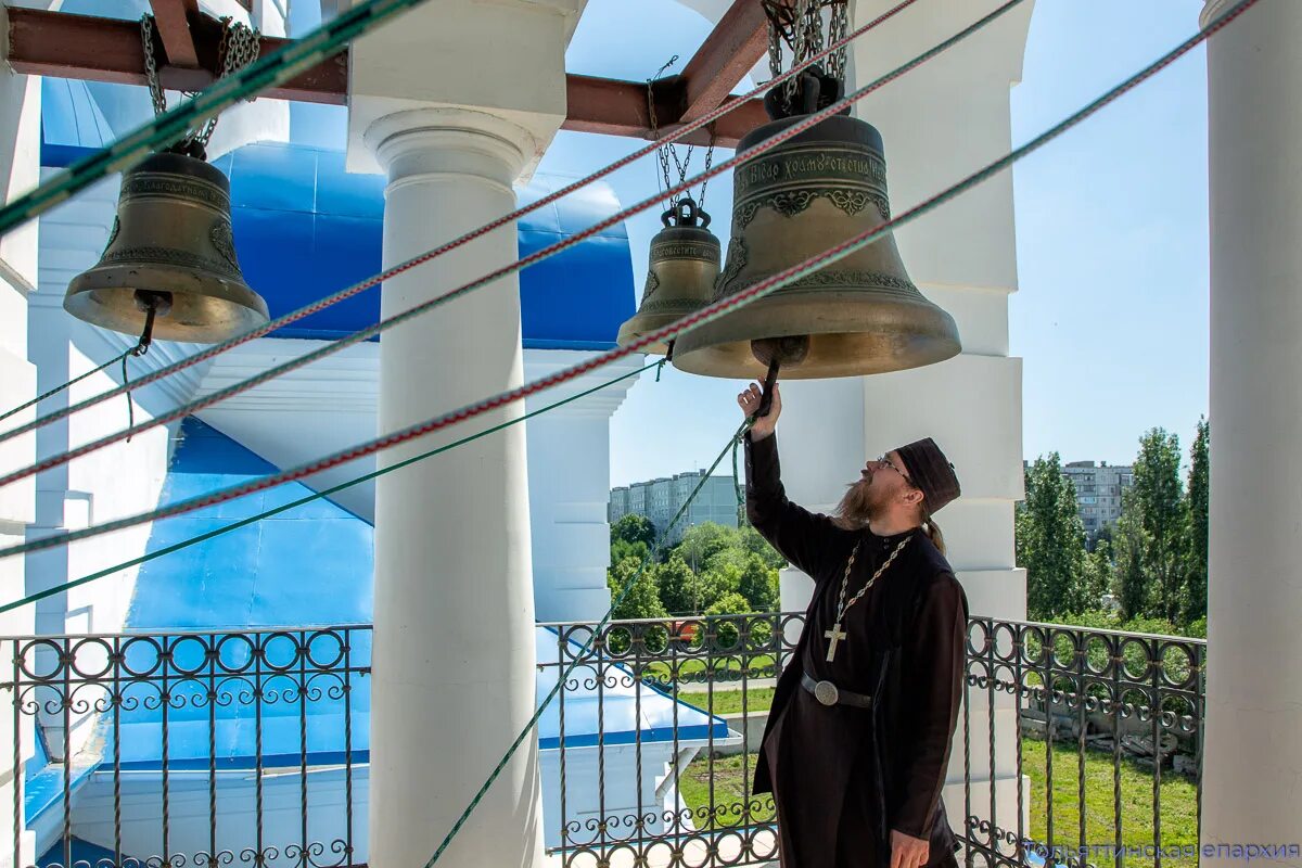 Звук колоколов церковных