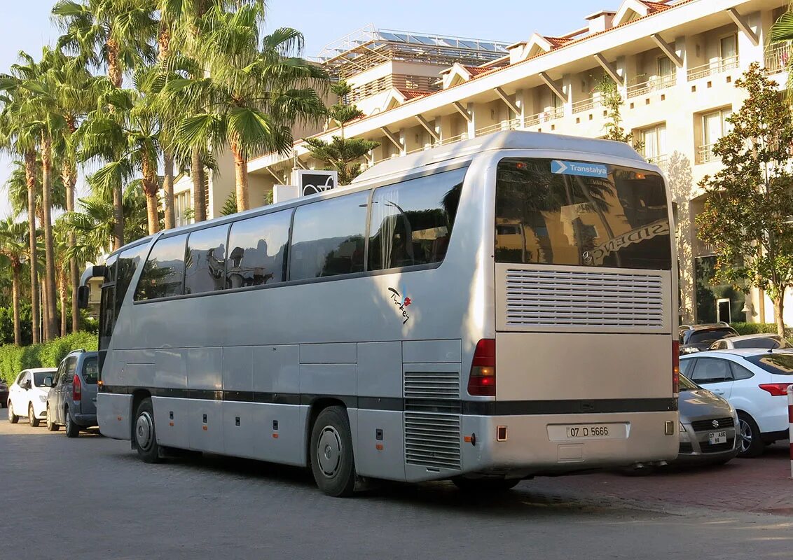 Квин тур брянск автобусом. Mercedes-Benz o560. Мерседес Бенц 0403shd. Mercedes Benz o 404 SHD. Mercedes-Benz o403shd се 0900 АА.