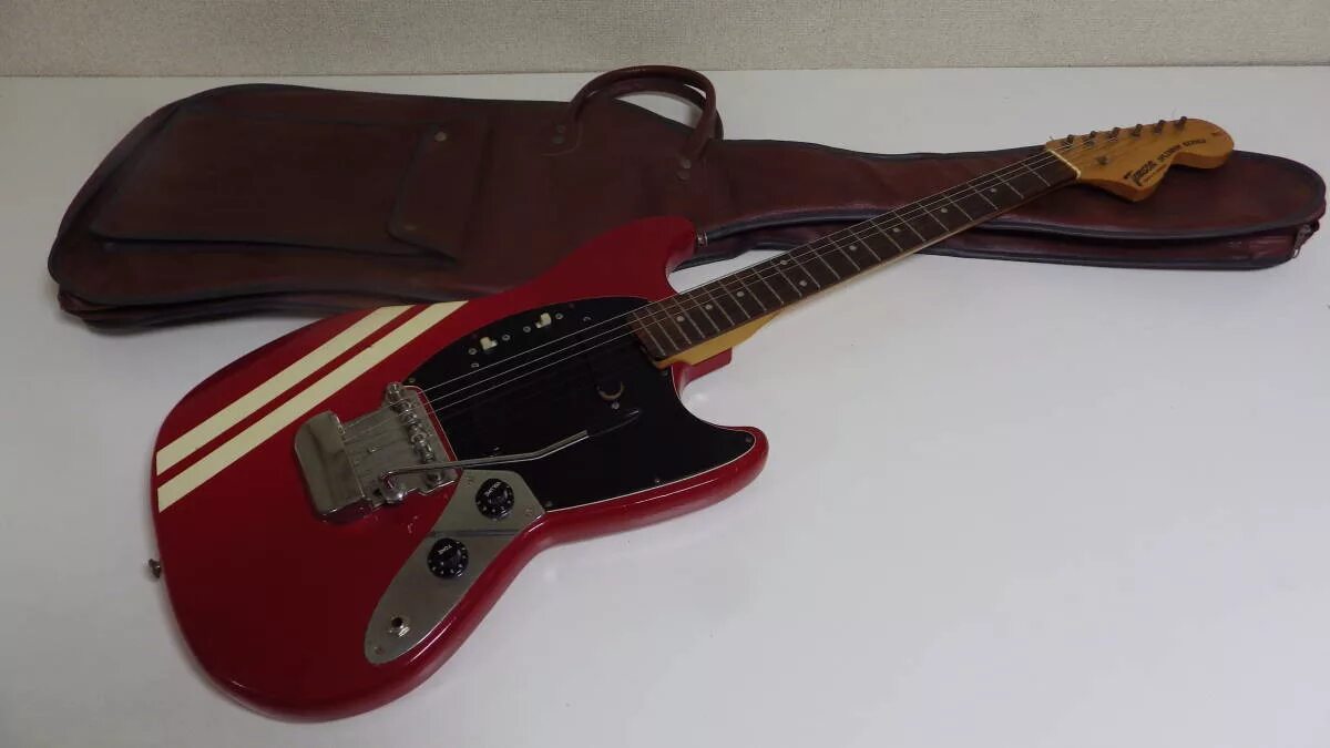 Томпсон гитара. Электрогитара tomson mustang splendor series. tomson mustang japan 70s. tomson mustang 70&#039;s. thomson splendor mustang.