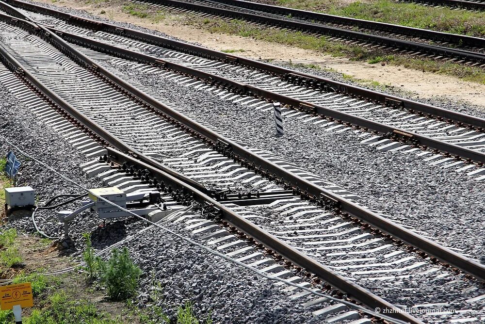 Потеря контроля стрелки. Противошерстное движение схема. Взрез стрелки это. Взрез стрелки ржд. Стрелочный остряк ржд.