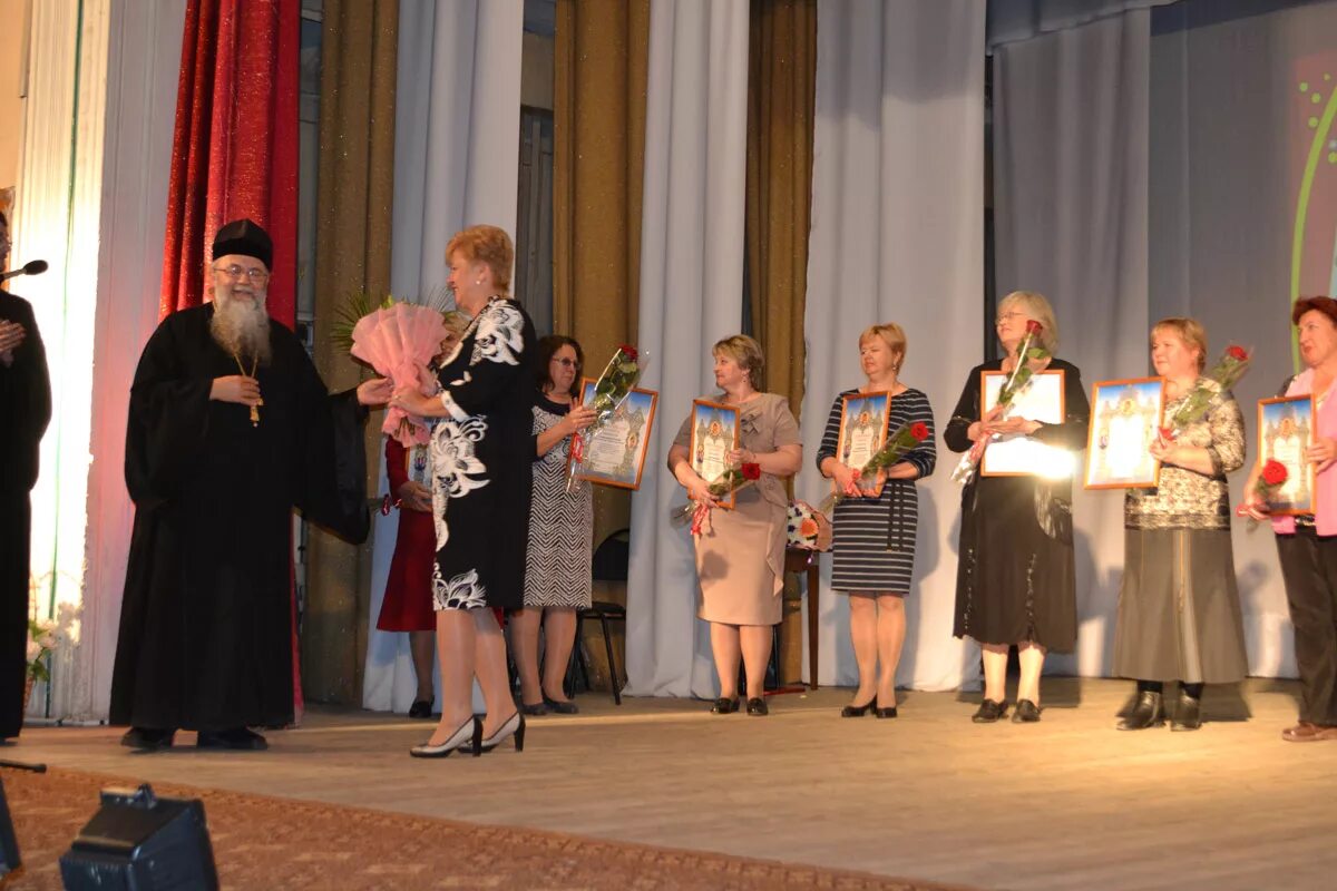 Людиново 6. Директор 3 школы людиново. Школа 1 людиново. Людиново 6. Людиново маяковского 6.